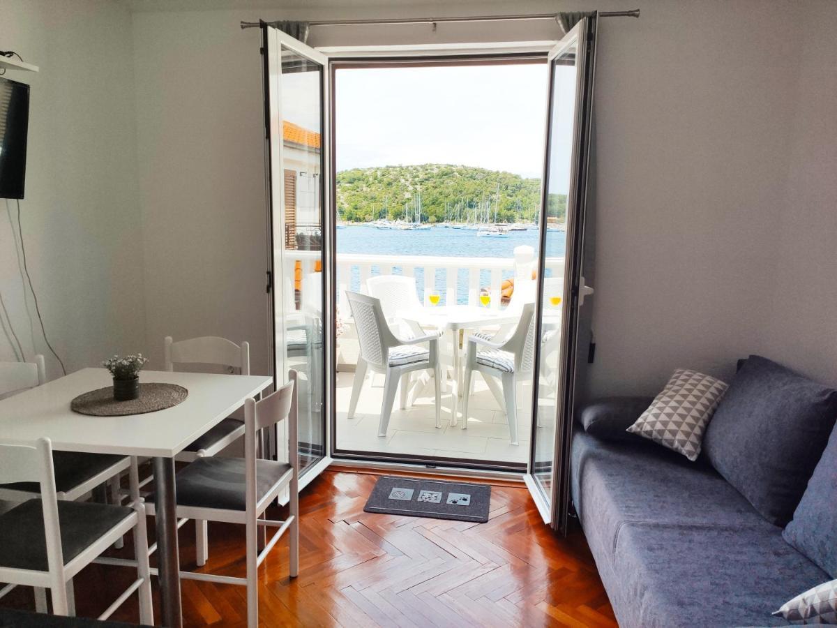 Apartman Marina II โรกอซนิซา ภายนอก รูปภาพ